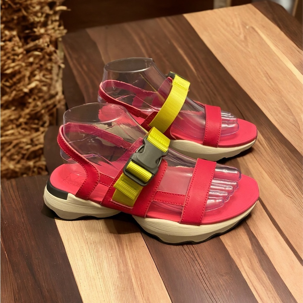 Sorrel Kinetic Impact Cactus/Pink Outdoor Performance Sandal. Size 8 - Picture 4 of 8
